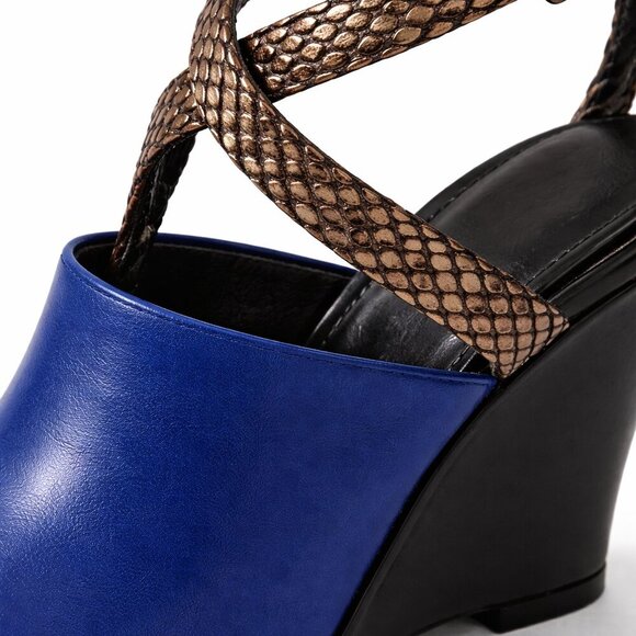 Shoes - Picture 3 of 8